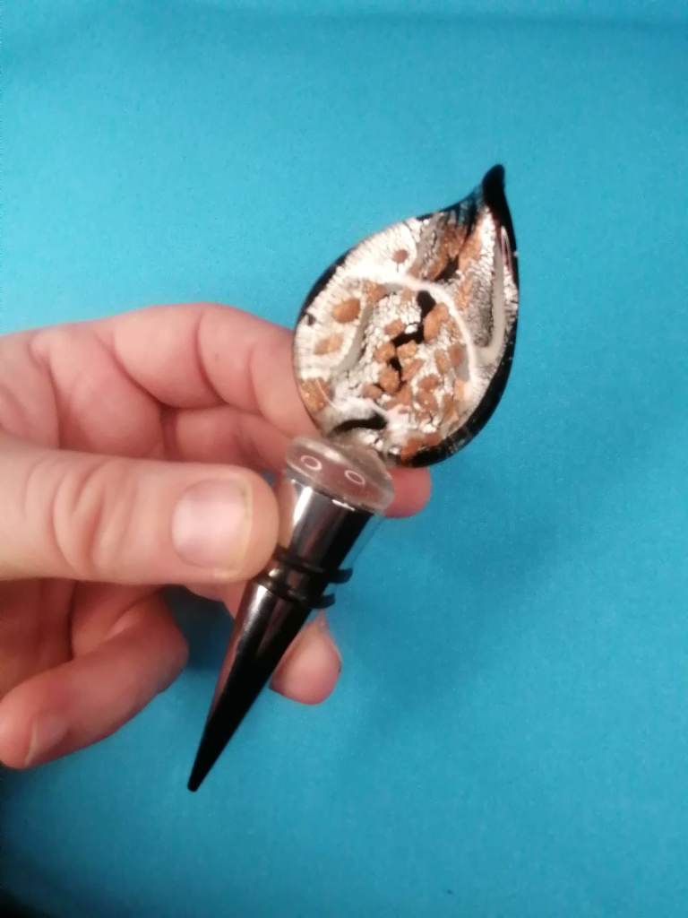 Vintage style  Hand Crafted, Glass Bottle Stopper. Measurements on my add.