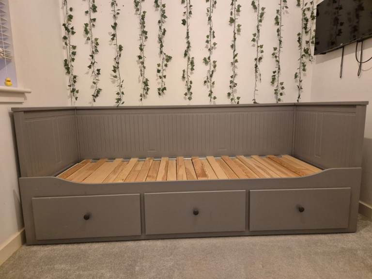 Ikea Hemnes Day bed