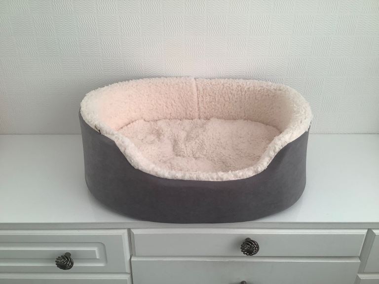 Pet bed