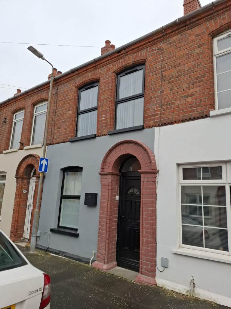 2 bedroom house for rent in Bendigo Street, Belfast