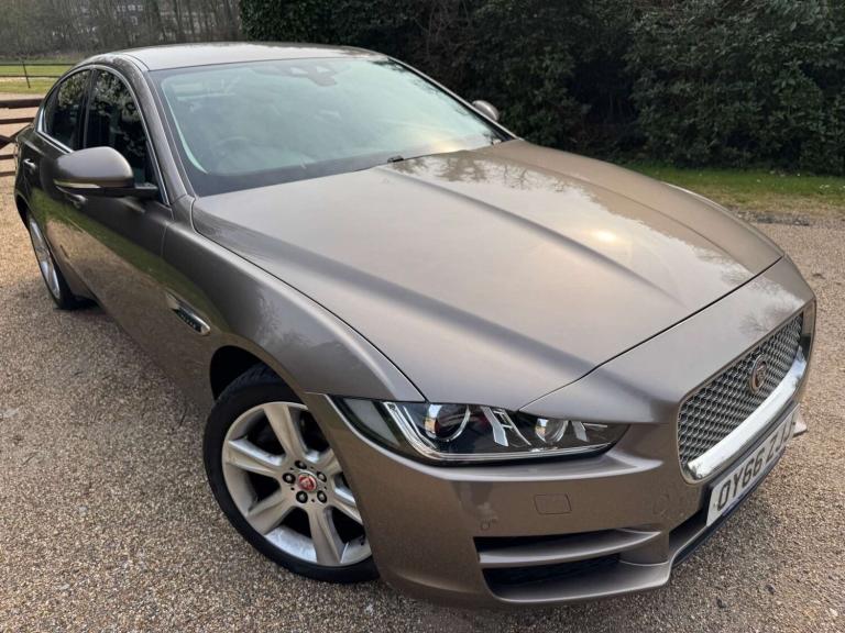 2016 Jaguar XE 2.0 XE Portfolio D AWD Auto 4WD 4dr Saloon Diesel Automatic