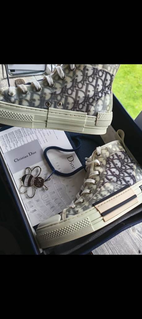 Dior Converse Size 7 , excellent condition