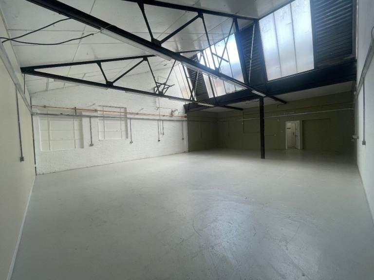 Industrial Warehouse Unit to Rent - Leyton / Walthamstow