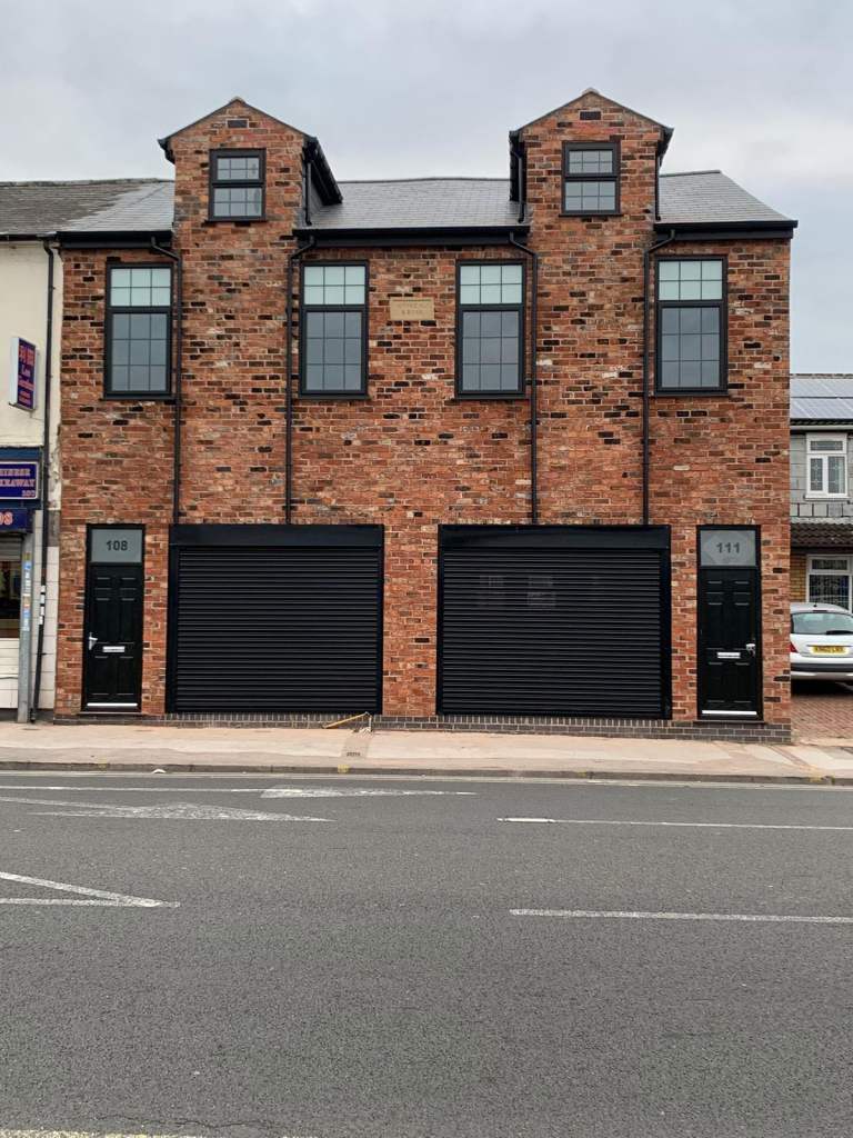 3 bedroom apartment for rent with off street gated parking