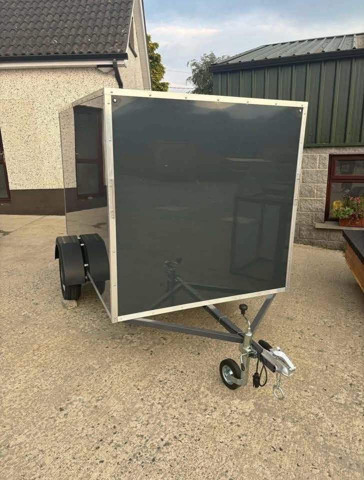 Car Trailer (Box Trailer) - 8 x 5 x 5