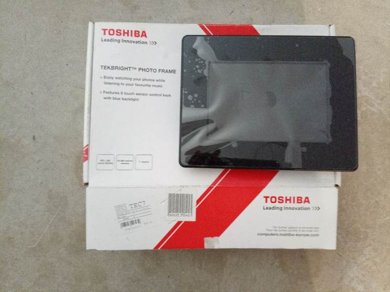 Toshiba photo frame