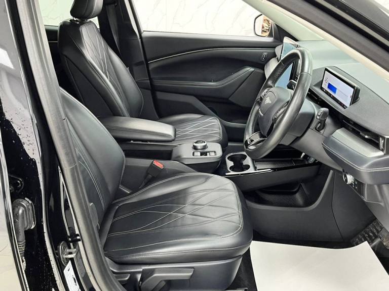 2021 Ford Mustang Mach-E Standard Range 70kWh SUV 5dr Electric Automatic (269 ps) HATCHBACK ELECT...