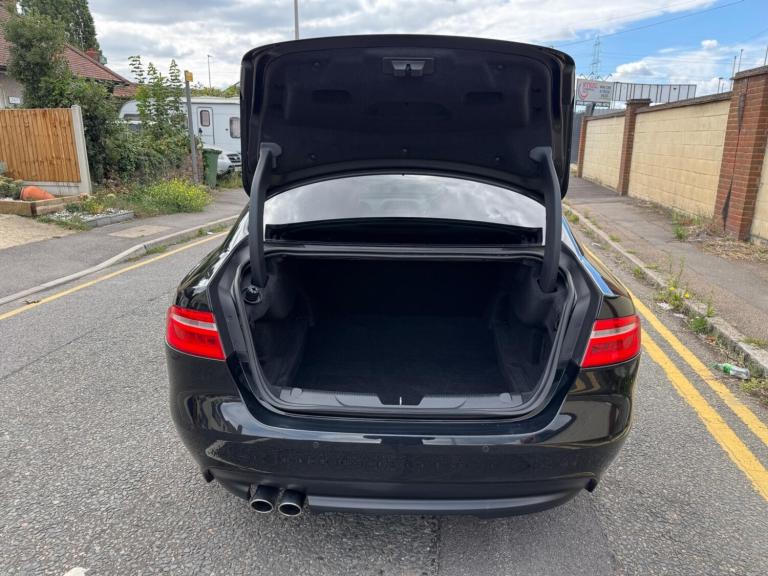 2017 Jaguar XE 2.0d R-Sport Auto Euro 6 (s/s) 4dr SALOON Diesel Automatic