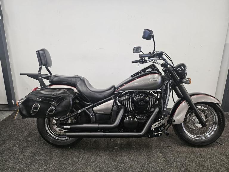 KAWASAKI VN900 CLASSIC ** READY TO GO - VANCE and HINES - MOT JUNE 2027 **