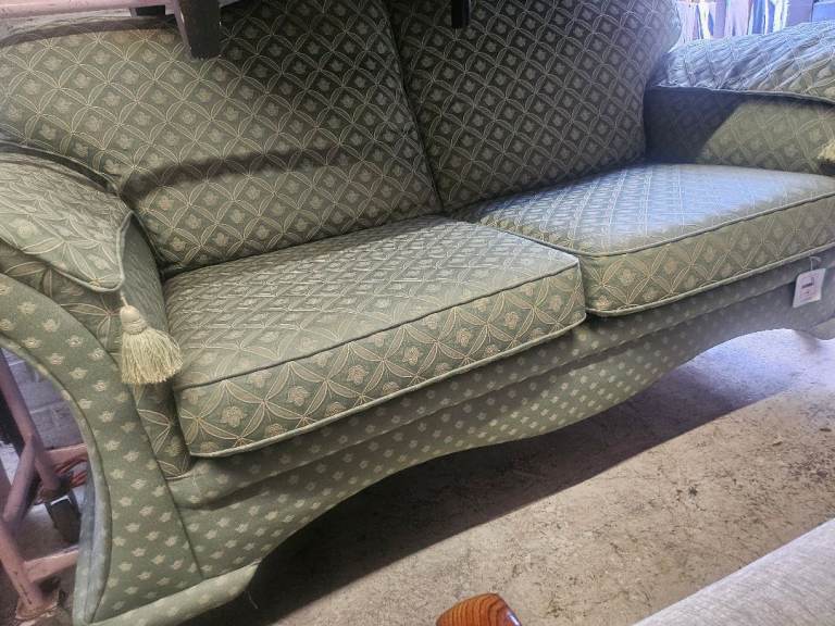 Exdisplay Parker knoll sofa stunning 