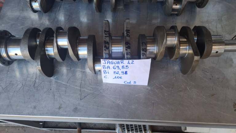 Crankshaft Jaguar XJ6 4.2