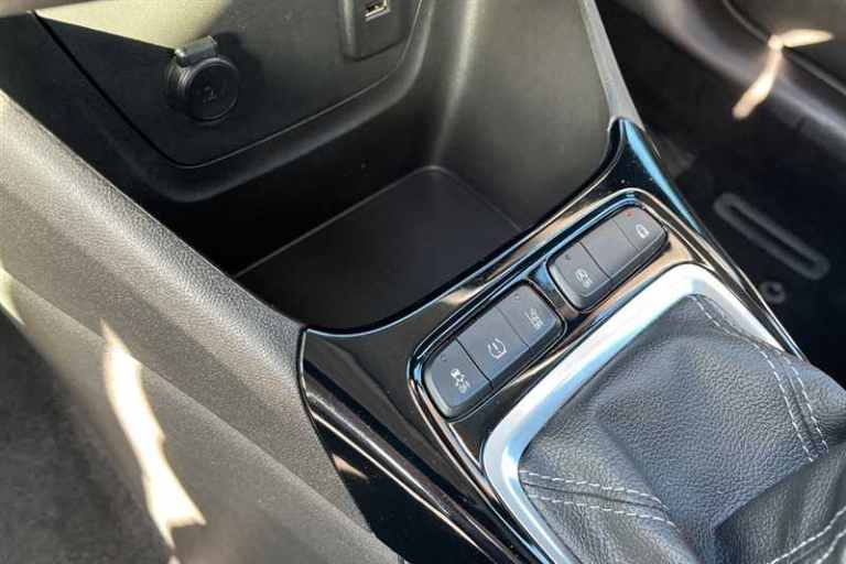 2022 Vauxhall Crossland 1.2 Turbo SE Edition 5dr HATCHBACK PETROL Manual