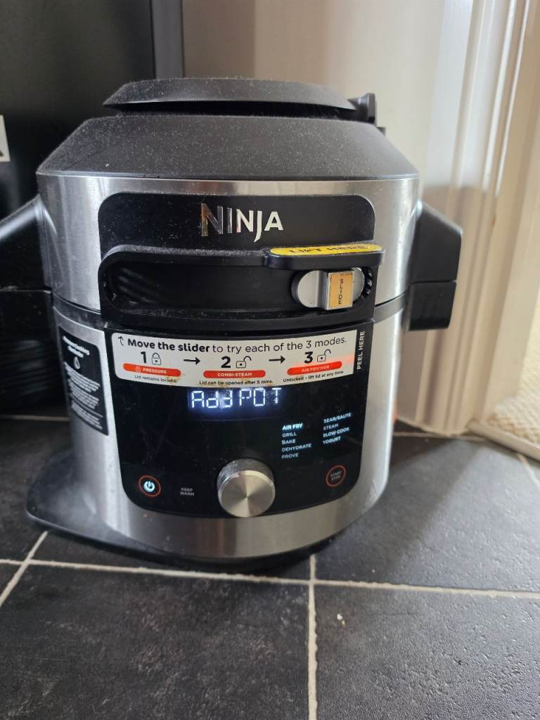 Ninja Foodi Multi-Cooker - Good Condition