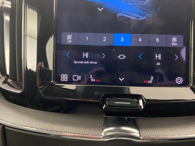 2021 Volvo XC60 2.0 T6 Recharge PHEV R DESIGN 5dr AWD Auto ESTATE PETROL/ELECTRIC Automatic