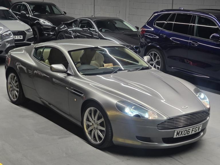 ASTON MARTIN DB9 5.9 2006