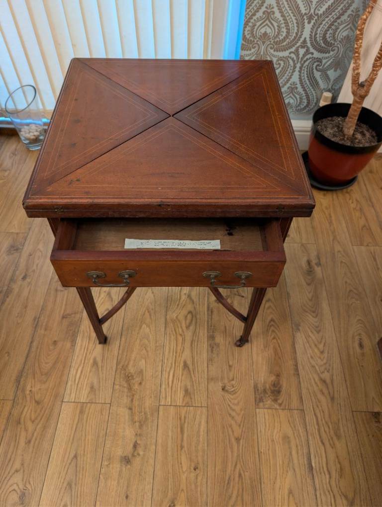Edwardian line inlaid mahogany card table 