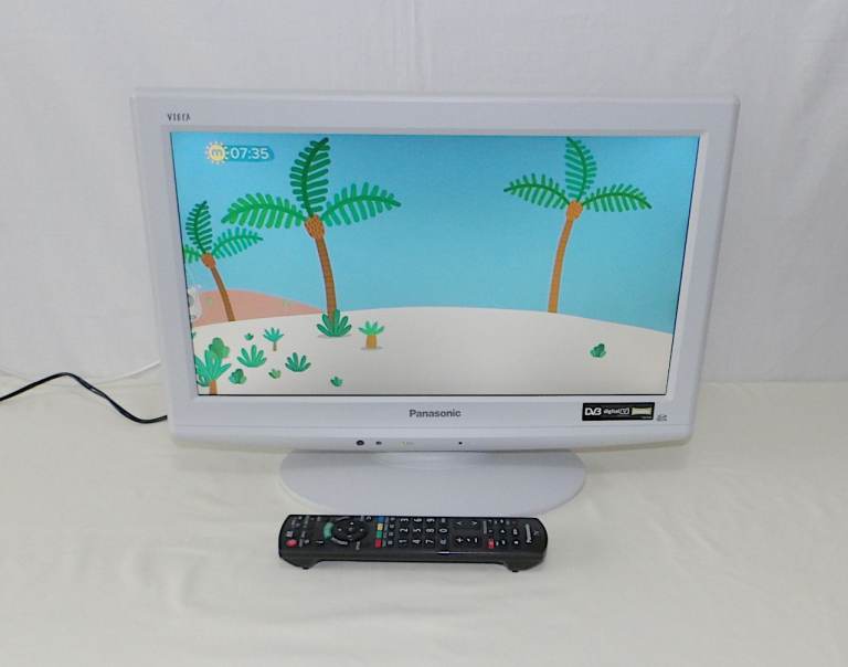Panasonic 19 inch LCD TV with Built-in Freeview