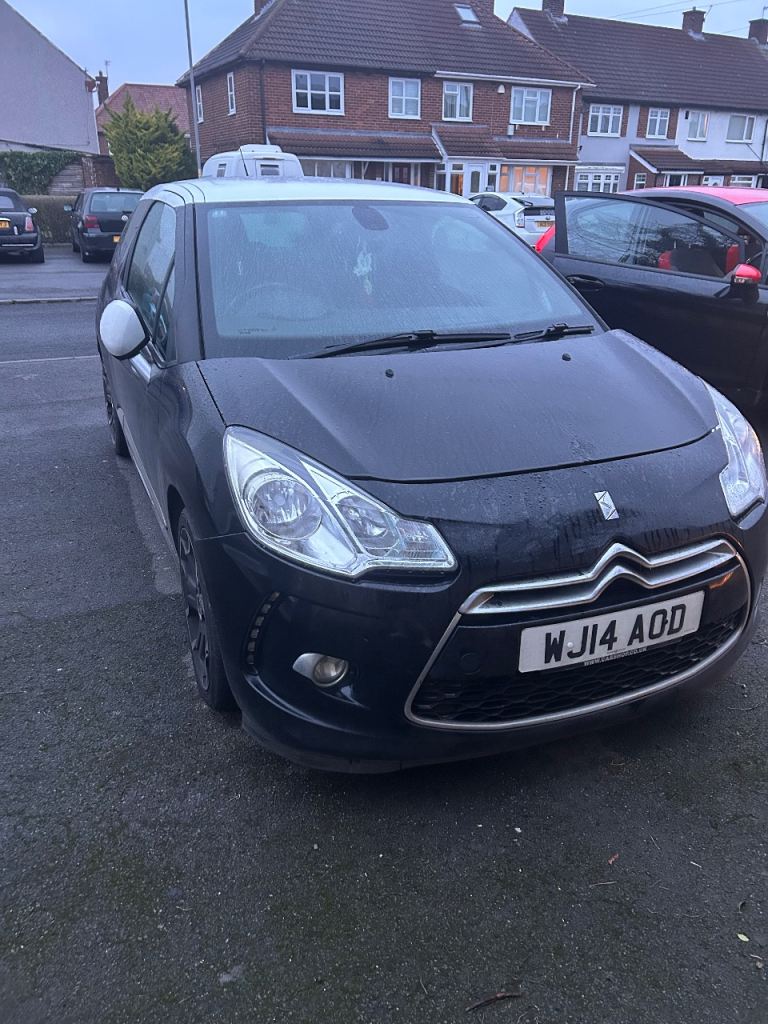 Citroen, DS3, Hatchback, 2014, Manual, 1560 (cc), 3 doors