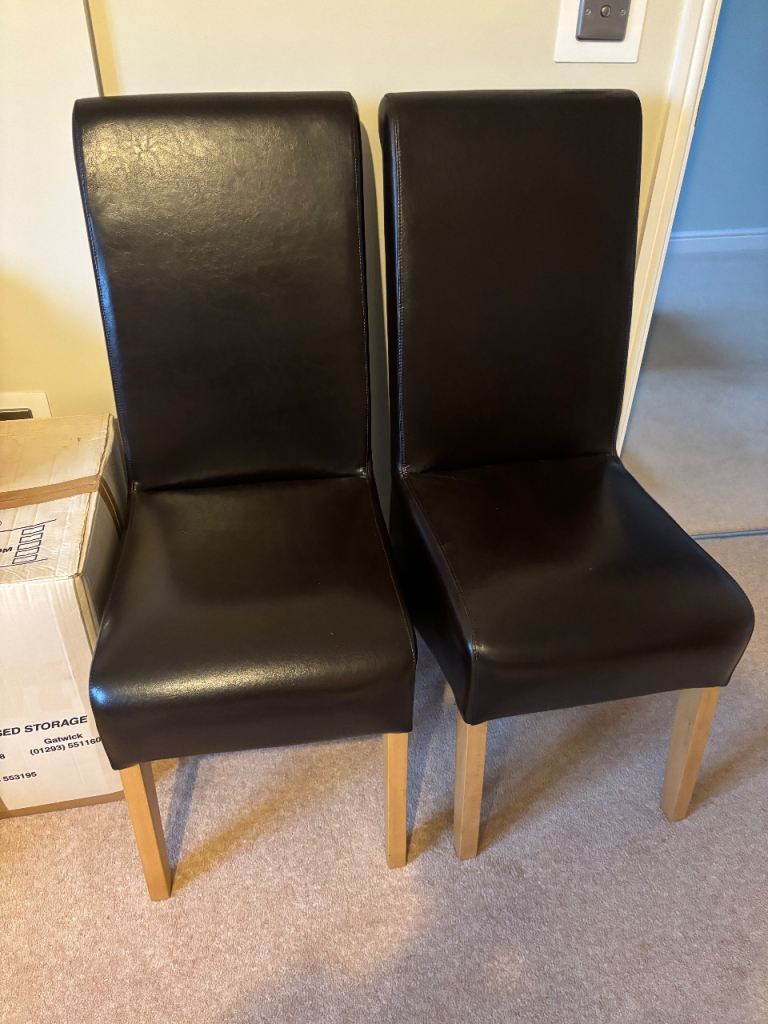 8 Dining room chairs 