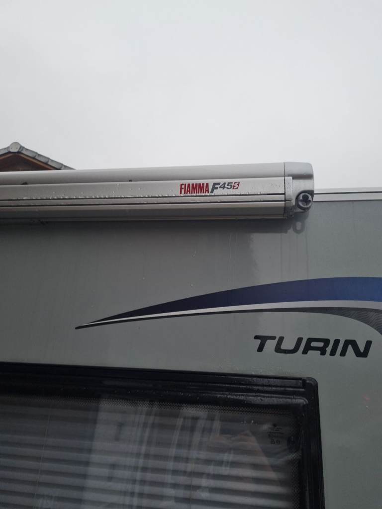 Fiamma 145S roll out awning 