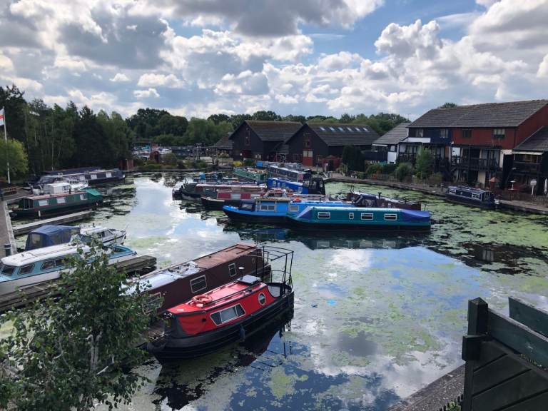 Beautiful One Bed Flat to Rent - Hayes / Yeading Marina