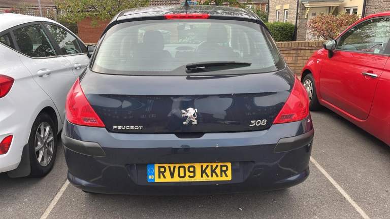 Peugeot 308 1598 CC 2009 model 104500 miles petrol Automatic MOT valid until Oct 2026