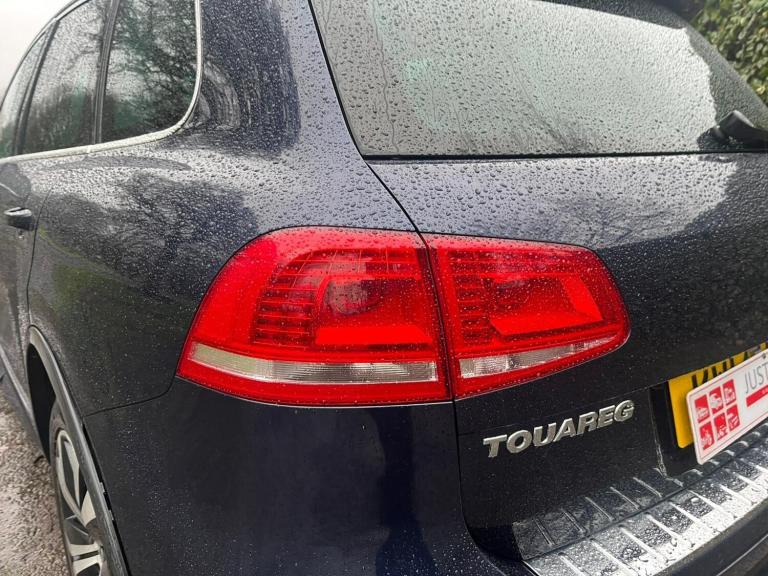 2014 Volkswagen Touareg 3.0 TDI V6 BlueMotion Tech R-Line Tiptronic 4WD Euro 5 (s/s) 5dr ESTATE D...