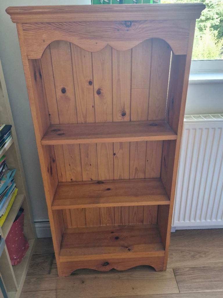 Solid Pine Wood Bookshelf – Good Condition