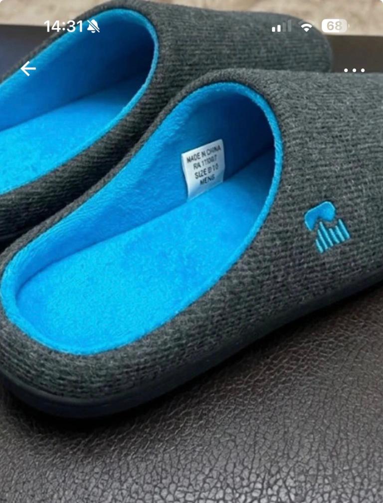 Ultra comfy men’s memory foam slippers 