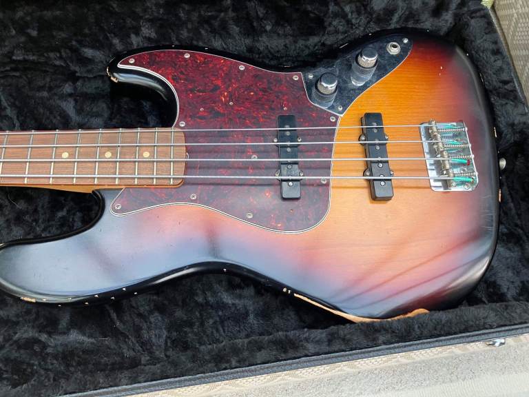 2020 Fender 60th Anniversary Road Worn 60's Jazz Bass
