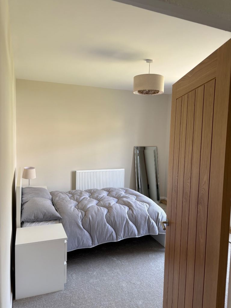 Lovely Modern Flat In Knightswood 
