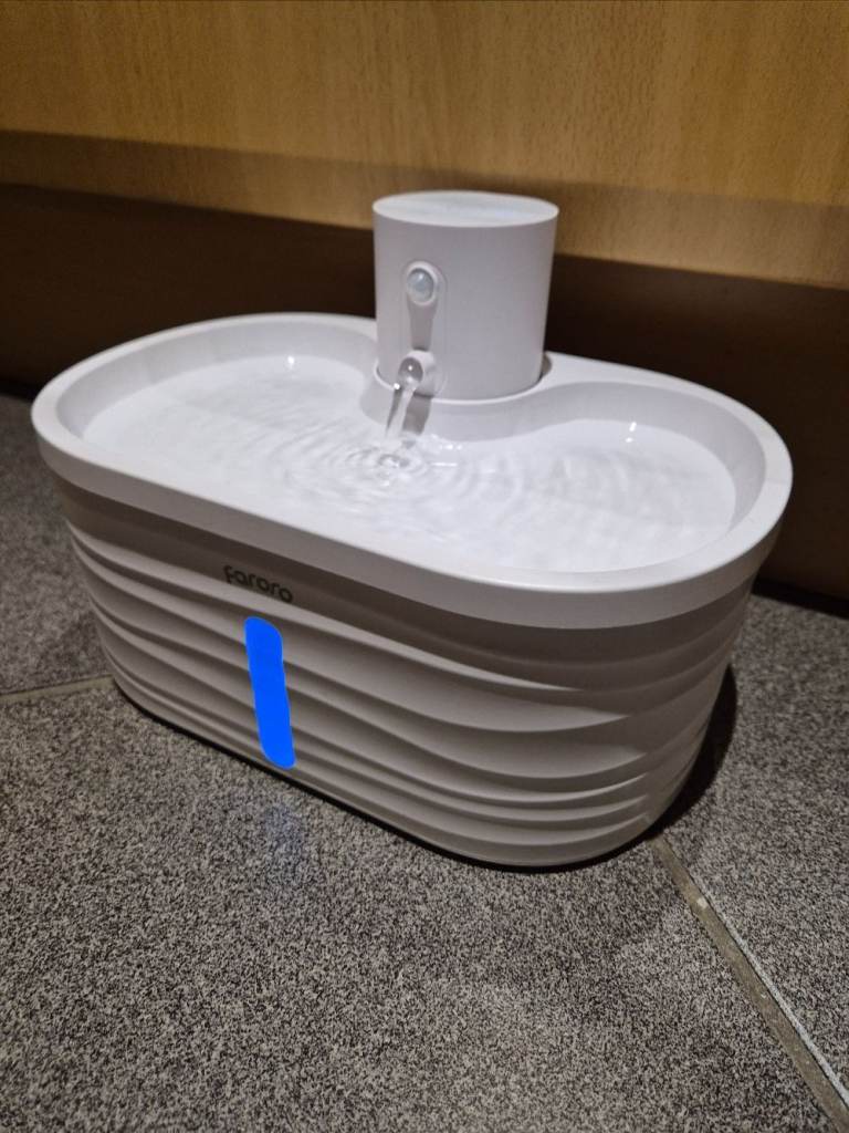 Faroro WF01 Cat Water Fountain, 2.5L Rechargable via USB-C Operated with Motion Sensor