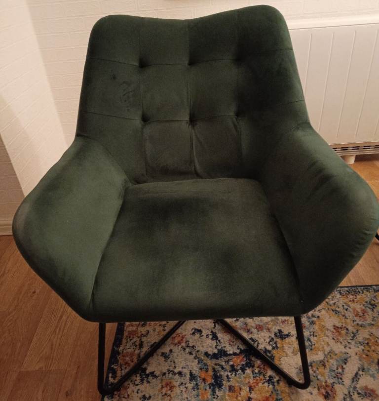 Good condition pair of velvet chairs 