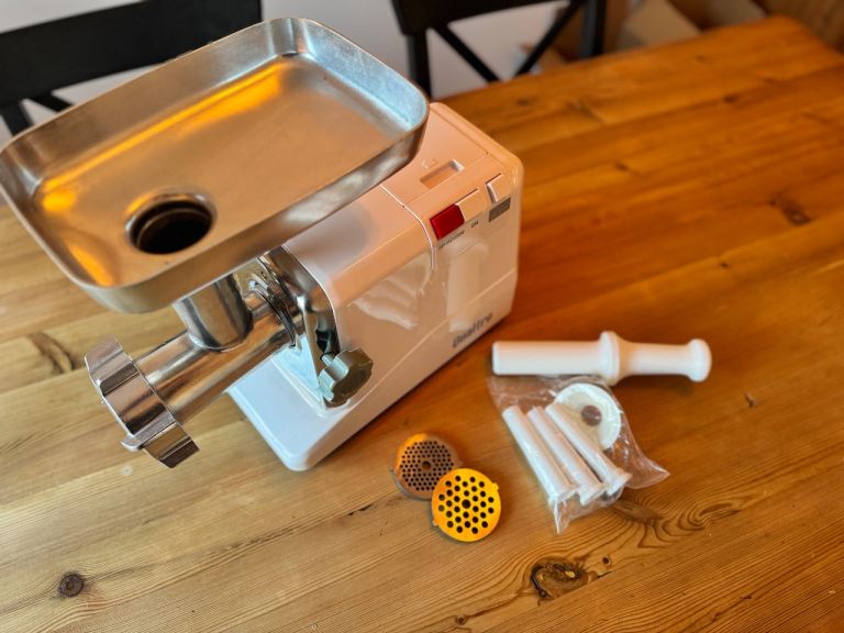 Electric Meat Grinder Quattro 650  – Like New! (Only Used Twice)