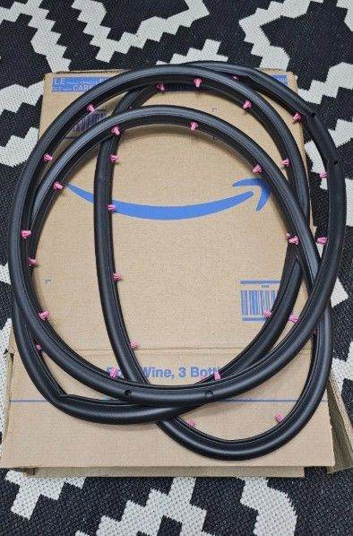 Ford Kuga 2020 Front RIGHT DRIVER SIDE Door Weather Seal Rubber 2434294