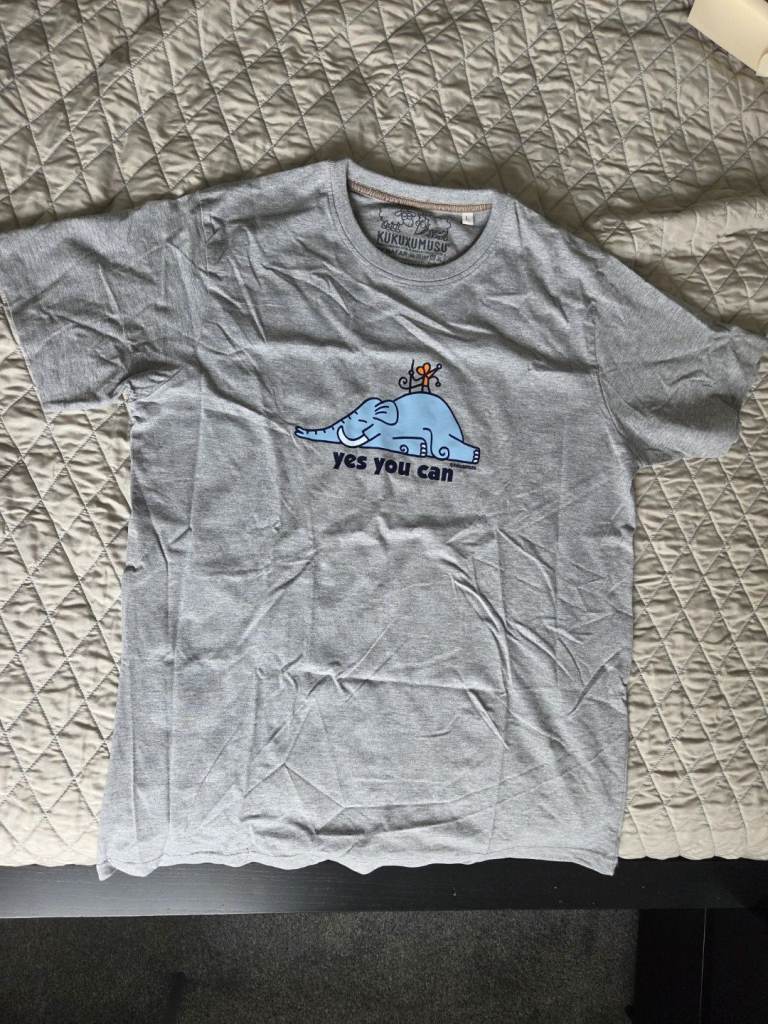 Kukuxumusu graphic T-shirt, size L, authentic, new, unworn, Design Supermouse in light gray color