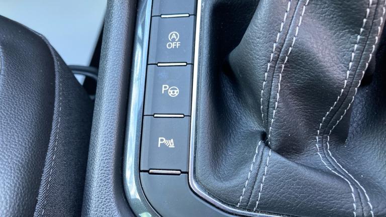 2021 Volkswagen Tiguan 2.0 TDI 4Motion R-Line 5dr DSG Diesel Estate Estate Diesel Automatic