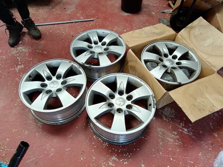 Mitsubishi L200 18" Wheel rims (Original Mitsubishi fit)  
