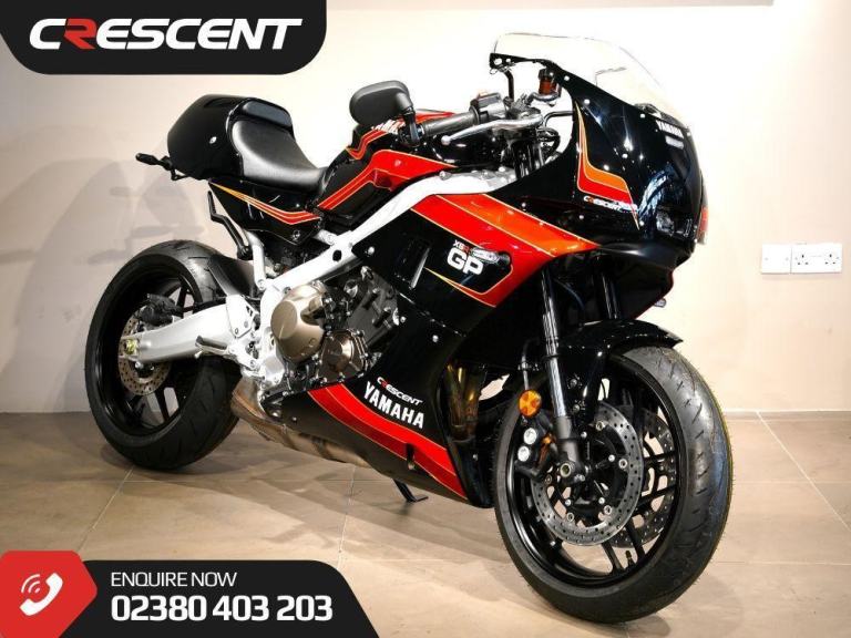 YAMAHA XSR900GP - CRESCENT EXCLUSIVE PAINTWORK DESIGN
