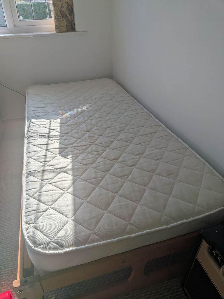 Single mattress 