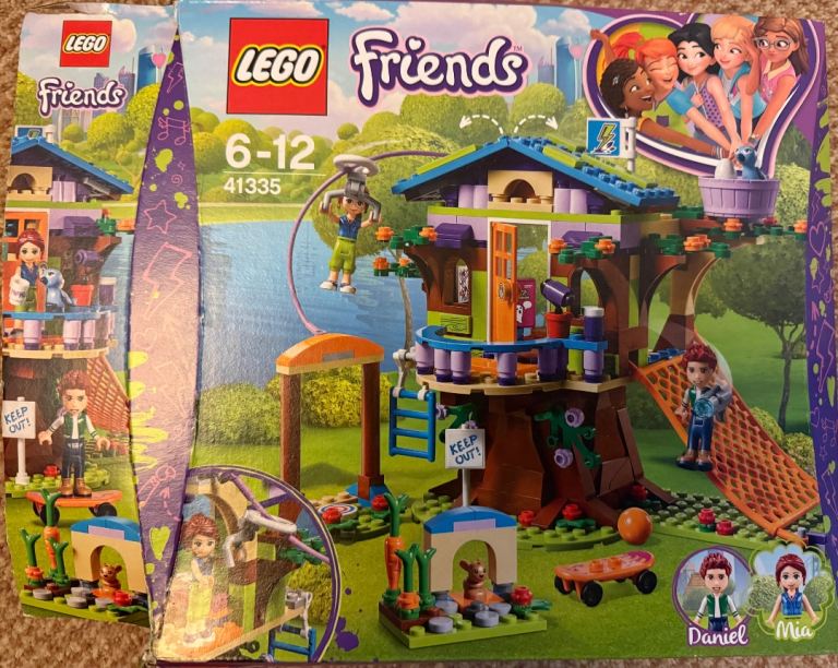 Lego Friends tree house