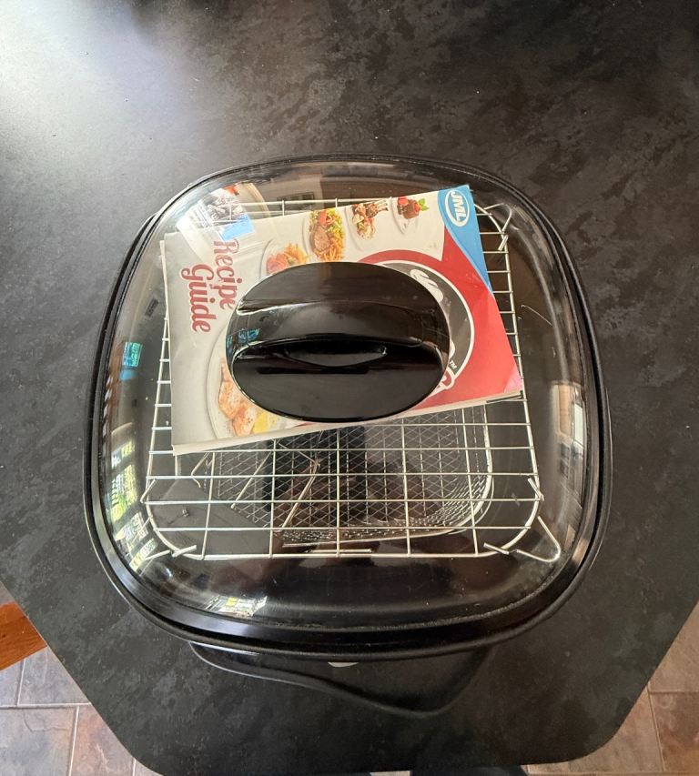 JML Go Chef 8 in 1 Cooker – Good Condition