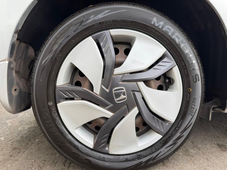 2025 Honda Fit JAZZ 1.5 HYBRID AUTO Hatchback PETROL Automatic