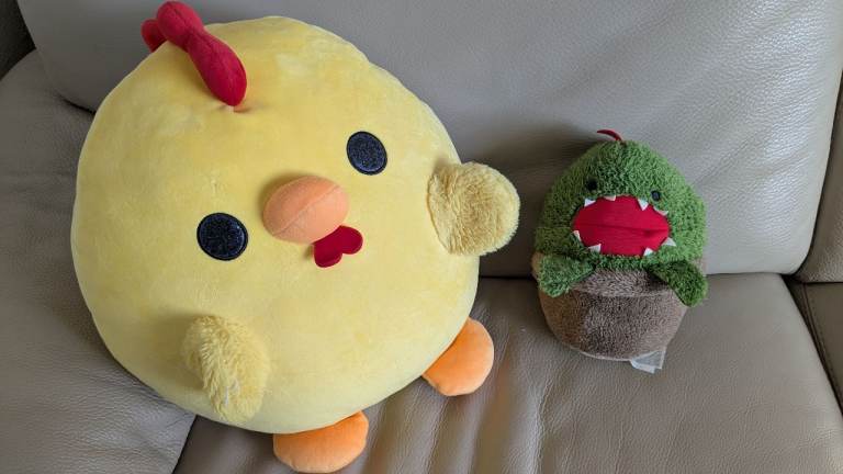 Huge ZURU Snackle Chicken & MINISO Cactus Plush Bundle 
