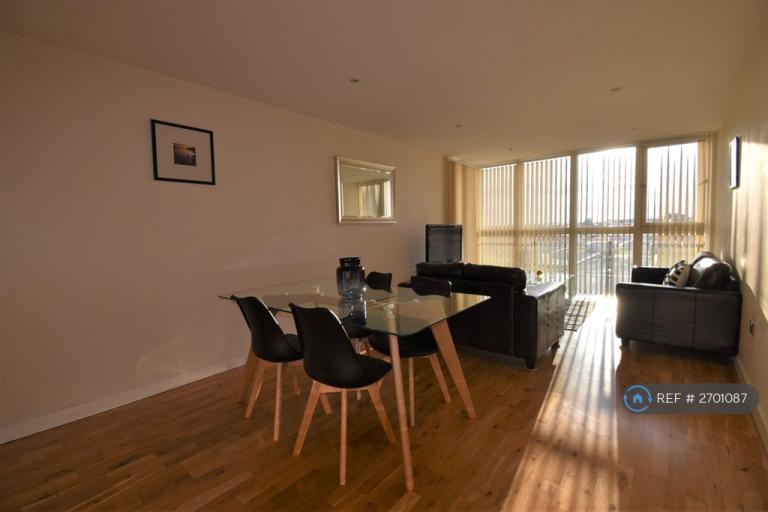 2 bedroom flat in Lower Twelfth Street, Milton Keynes, MK9 (2 bed) (#2701087)