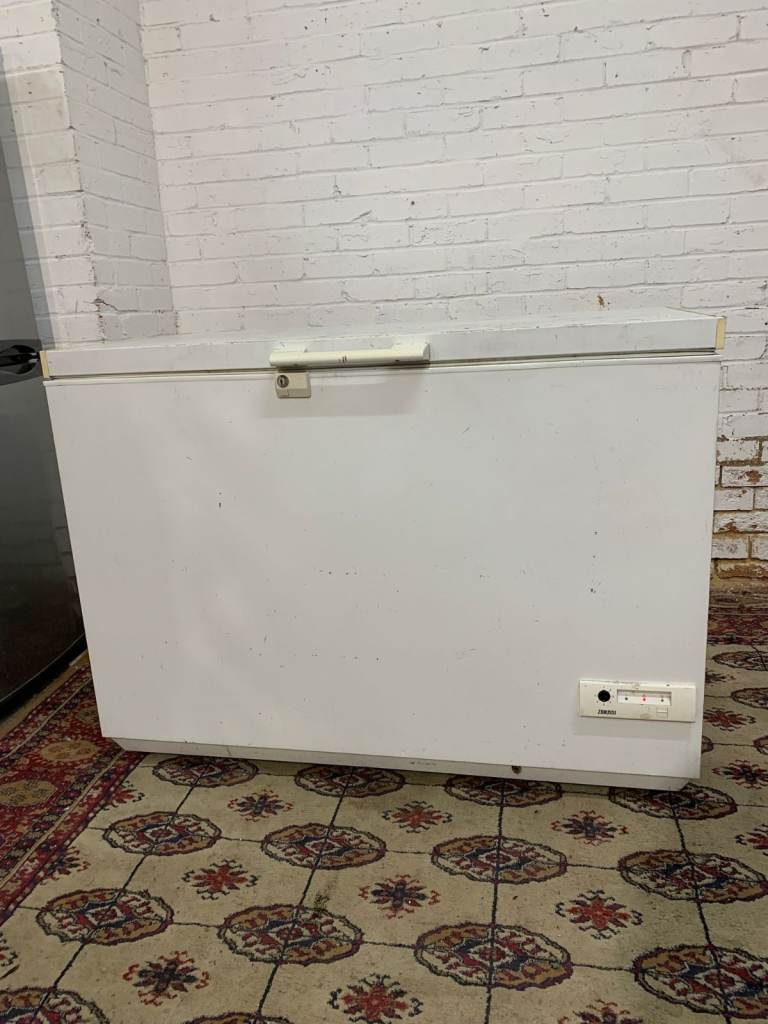 360L Zanussi Chest Freezer