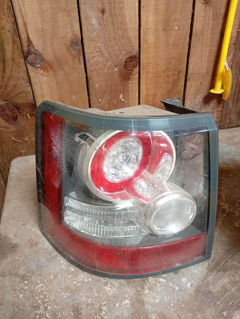 Rear tail light 