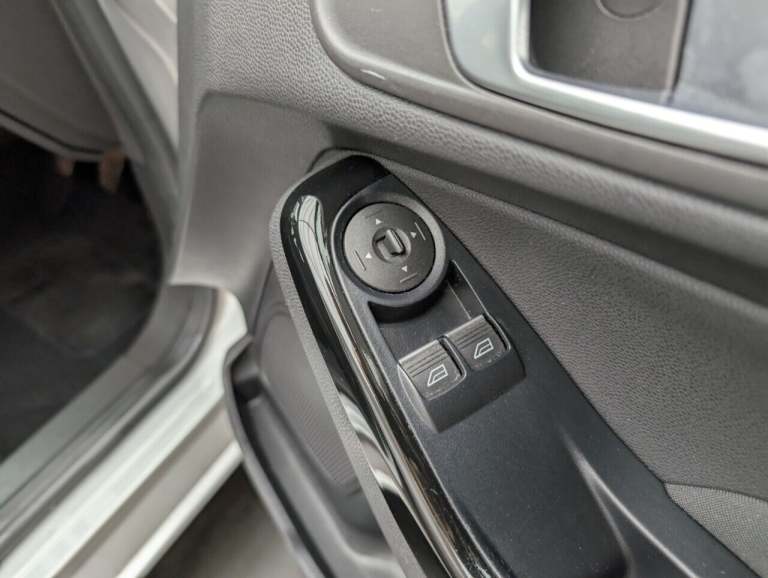 2017 Ford Fiesta 1.25 Zetec Hatchback 5dr Petrol Manual Euro 6 (82 ps) AIR/CON + TINTED GLAS HATC...