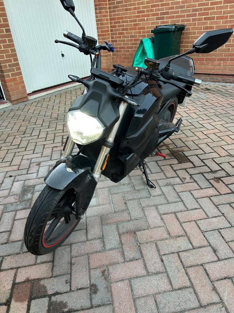 Vmoto street hunter PRO