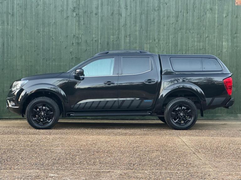  Nissan Navara 2.3 dCi N-Guard Auto 4WD Euro 6 4dr Diesel Automatic
